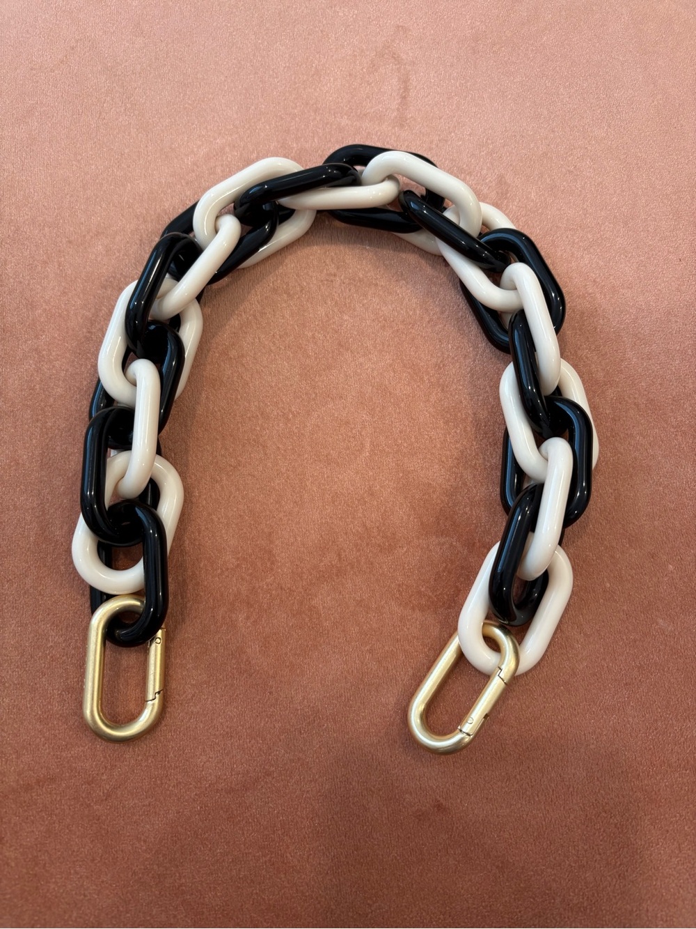 Clare V. Black and cream resin shortie strap